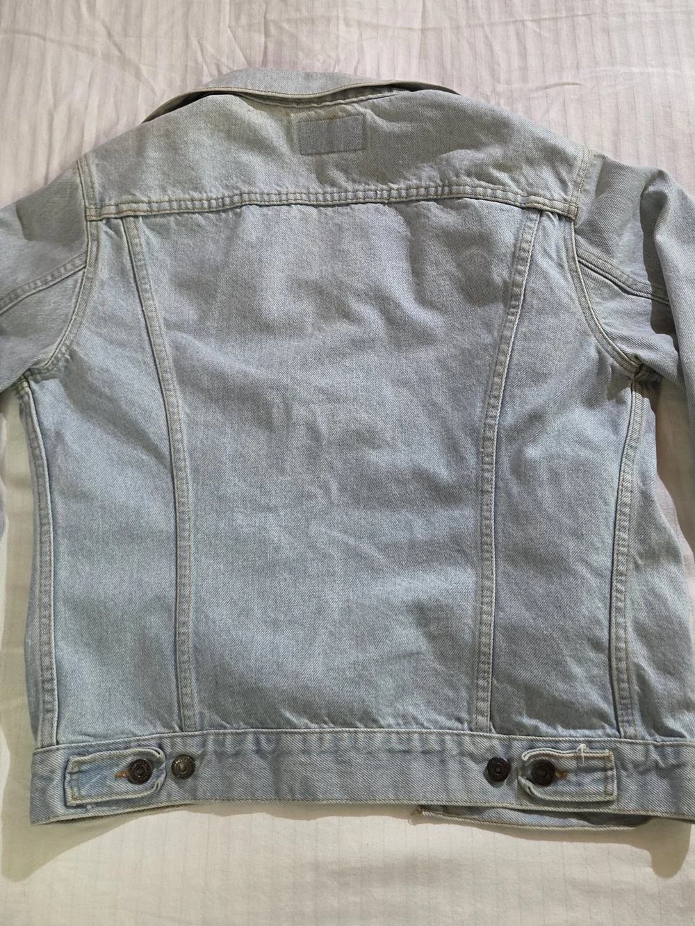 Vintage Levis Type 3 Jacket 7056-0211 Faded Light Wash (size SMALL) Made in USA